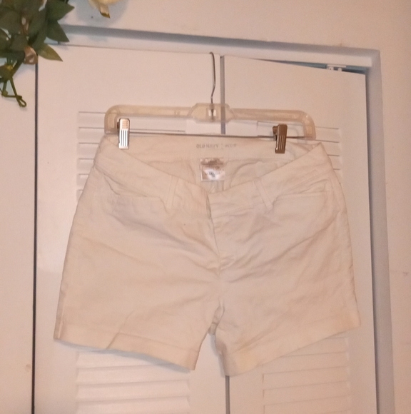 Old Navy Pants - Women's  White Pixie Shorts
